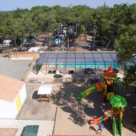 キャンプ場 Camping De Sion サンティレール・ド・リエ