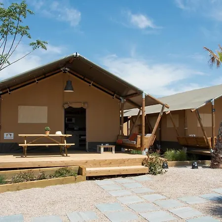 مكان تخييم Camping De Sion 3*